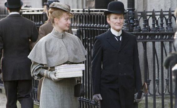 LGBTQI Week: ‘Albert Nobbs’ Review: Exploring Constrictions of Gender & Class