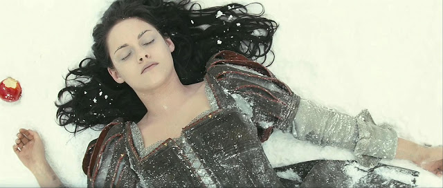 Guest Writer Wednesday: Snow White and the Huntsman: A Better Role Model?