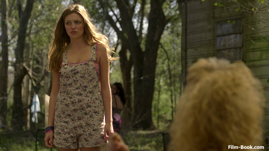 Beth (Lily Simmons) from 'True Detective' as an underage prostitute.