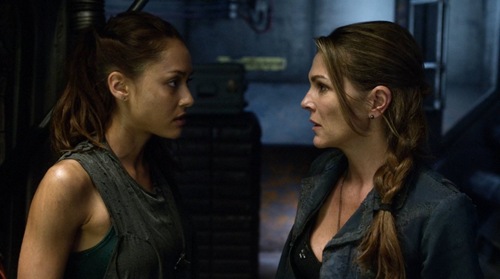 Lindsey Morgan as Raven and Paige Turco as Abby on The 100