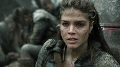 Marie Avgeropoulos stars in The 100