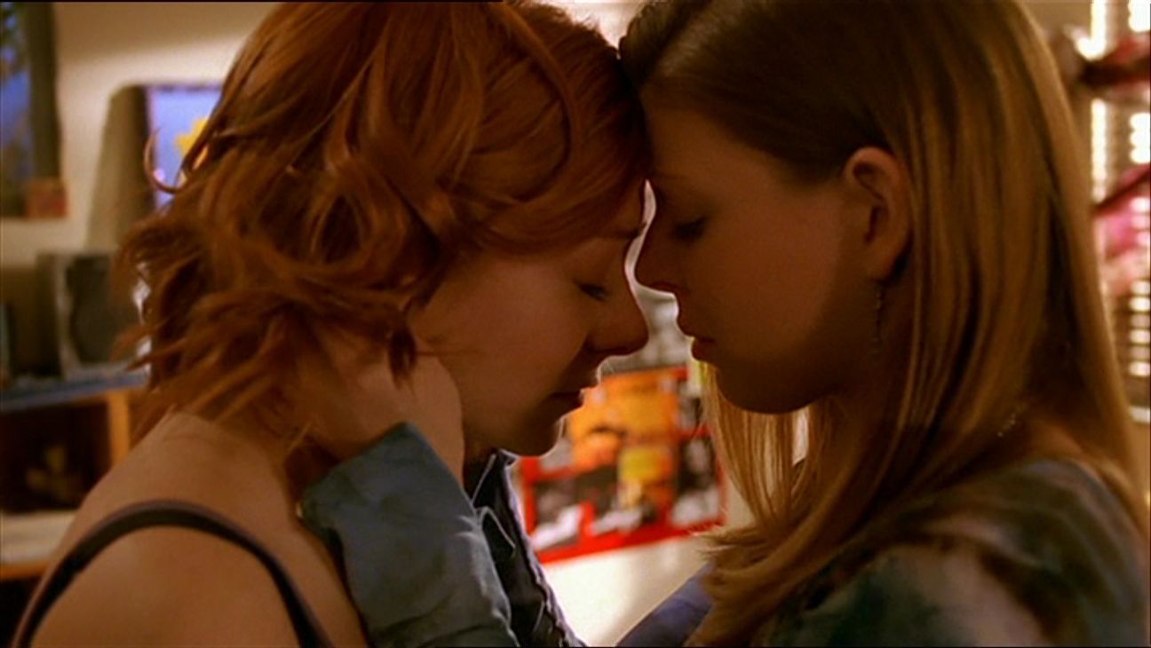 Exploring Bisexual Tension in ‘Buffy the Vampire Slayer’